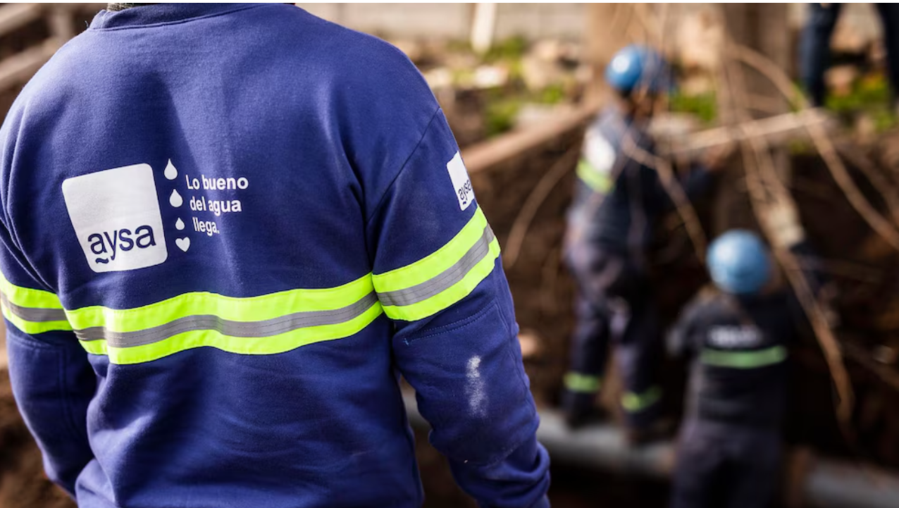 El Gobierno prepara la privatización de AySA con cambios en el marco regulatorio