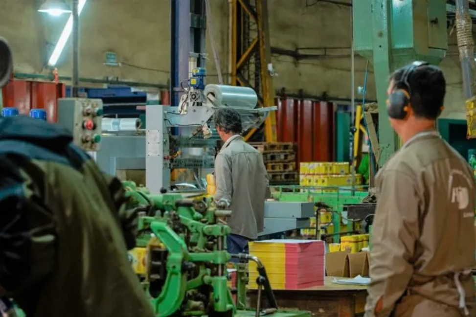 La industria sigue sin levantar cabeza y crecen las alertas en el sector pyme