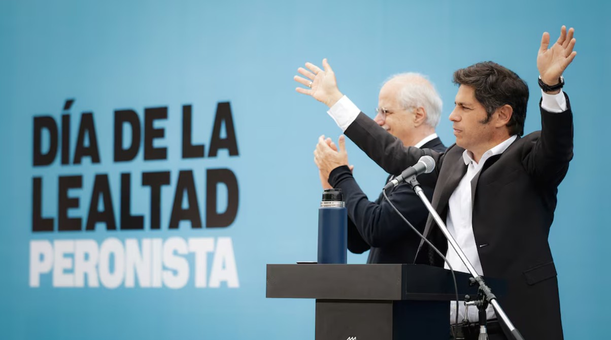Kicillof encabezó el acto por el Día de la Lealtad y apuntó contra Milei: “Tiene un único responsable”