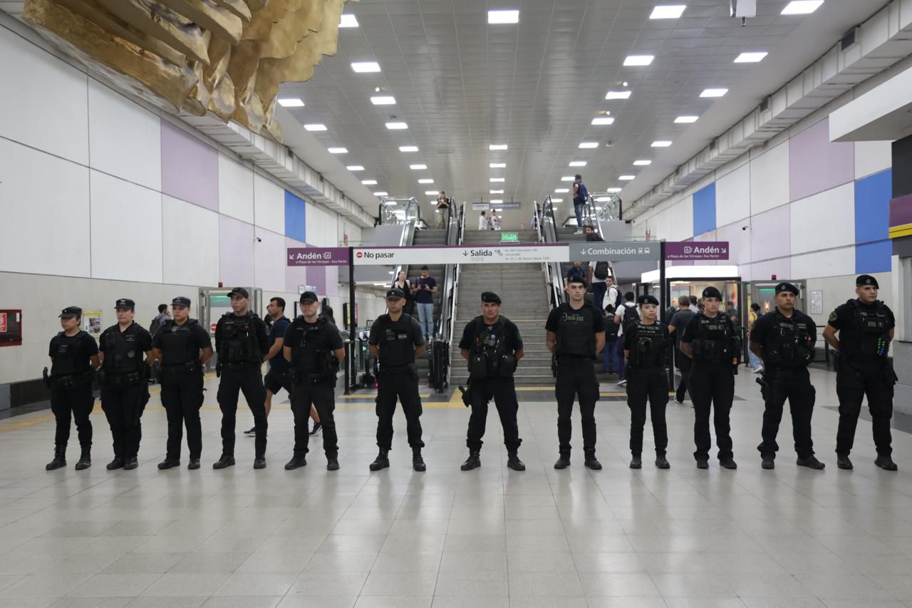 La Ciudad despliega 1.000 policías en el subte con un operativo de saturación para reforzar la seguridad