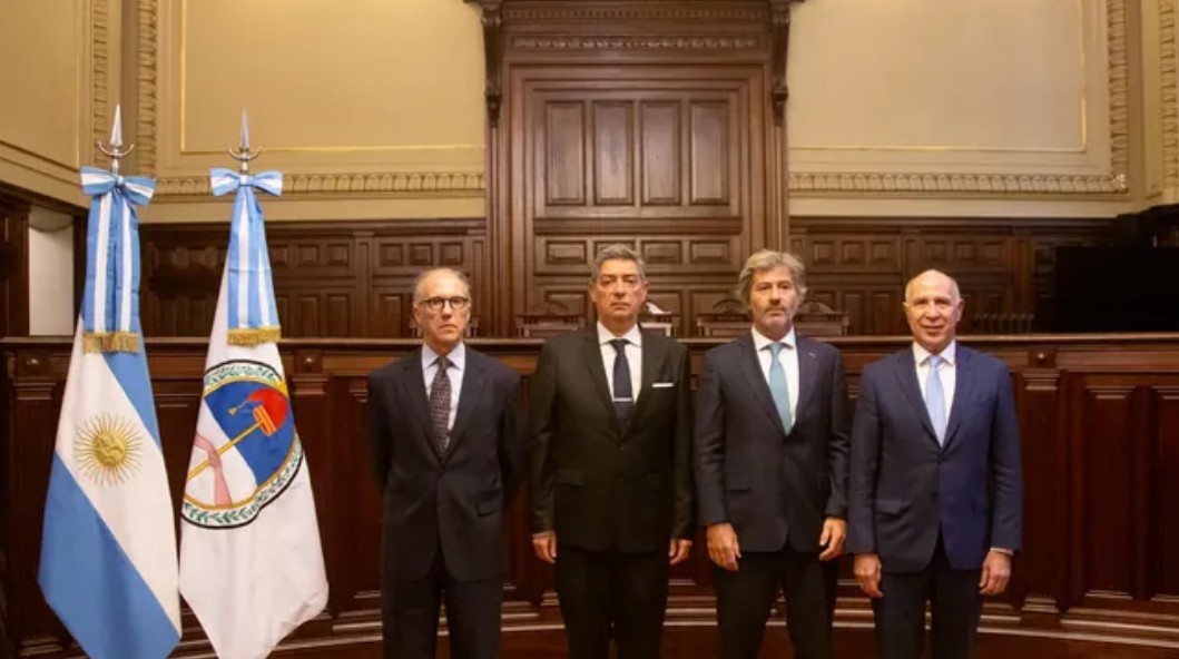 El Gobierno recurre a la Corte Suprema para destrabar la reforma laboral suspendida por la Justicia