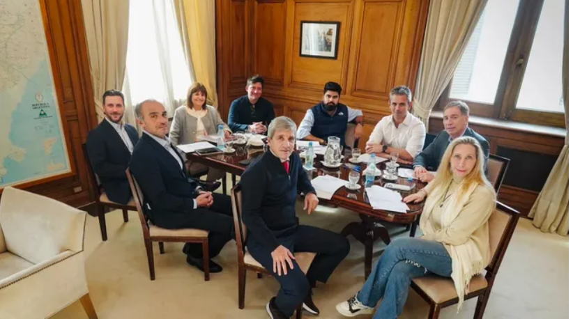 El Gobierno define su agenda legislativa y busca blindar el apoyo de los gobernadores