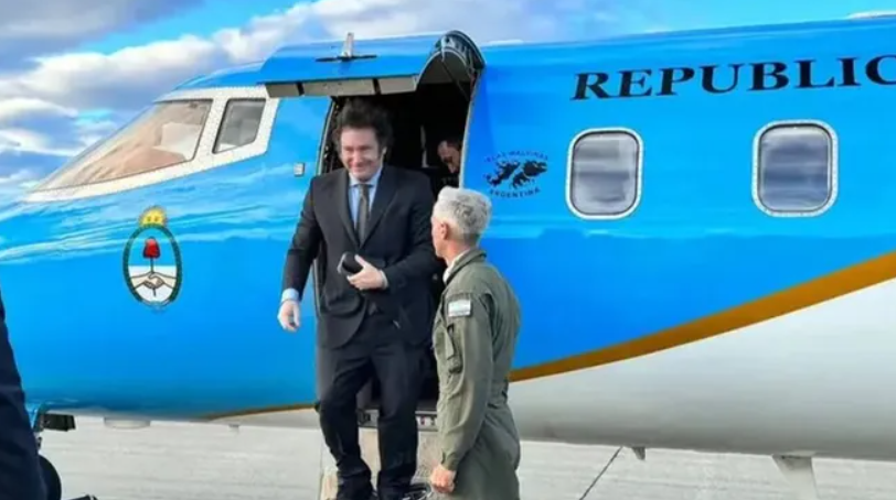 Otra gira de Milei: visitará Ecuador y asistirá a la asunción presidencial en Colombia
